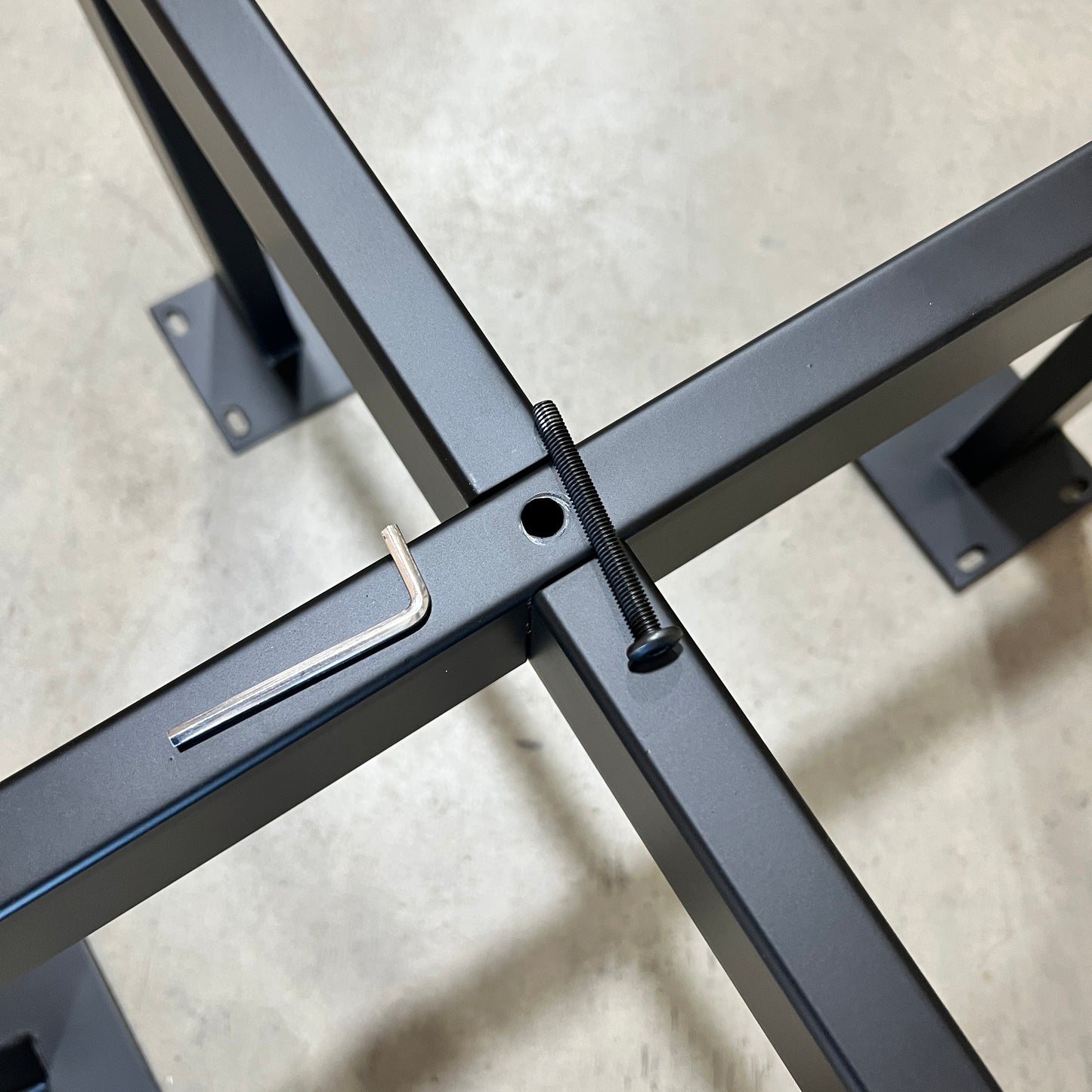 H17" x L30" x W30" ROUND Coffee Table Legs
