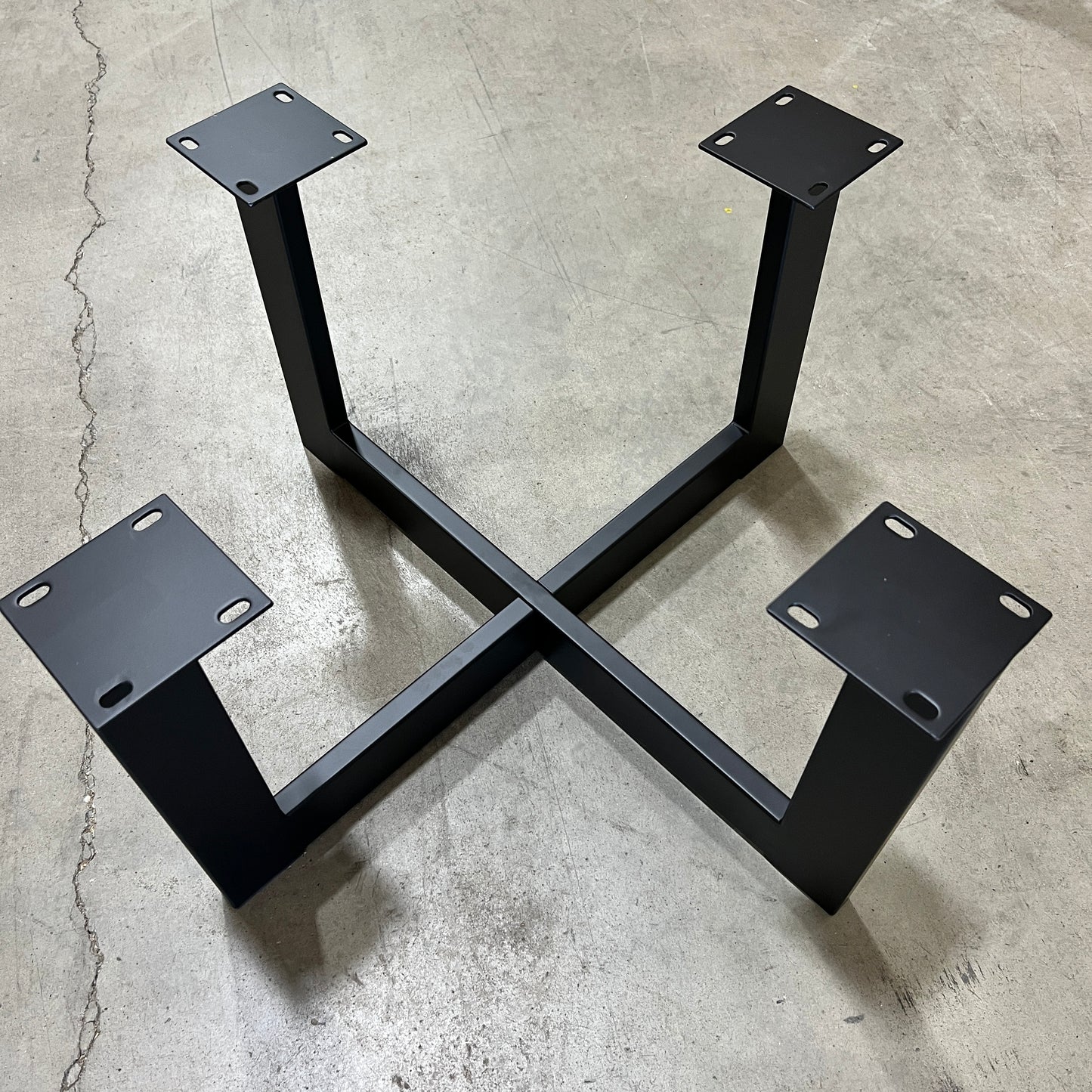 H17" x L30" x W30" ROUND Coffee Table Legs