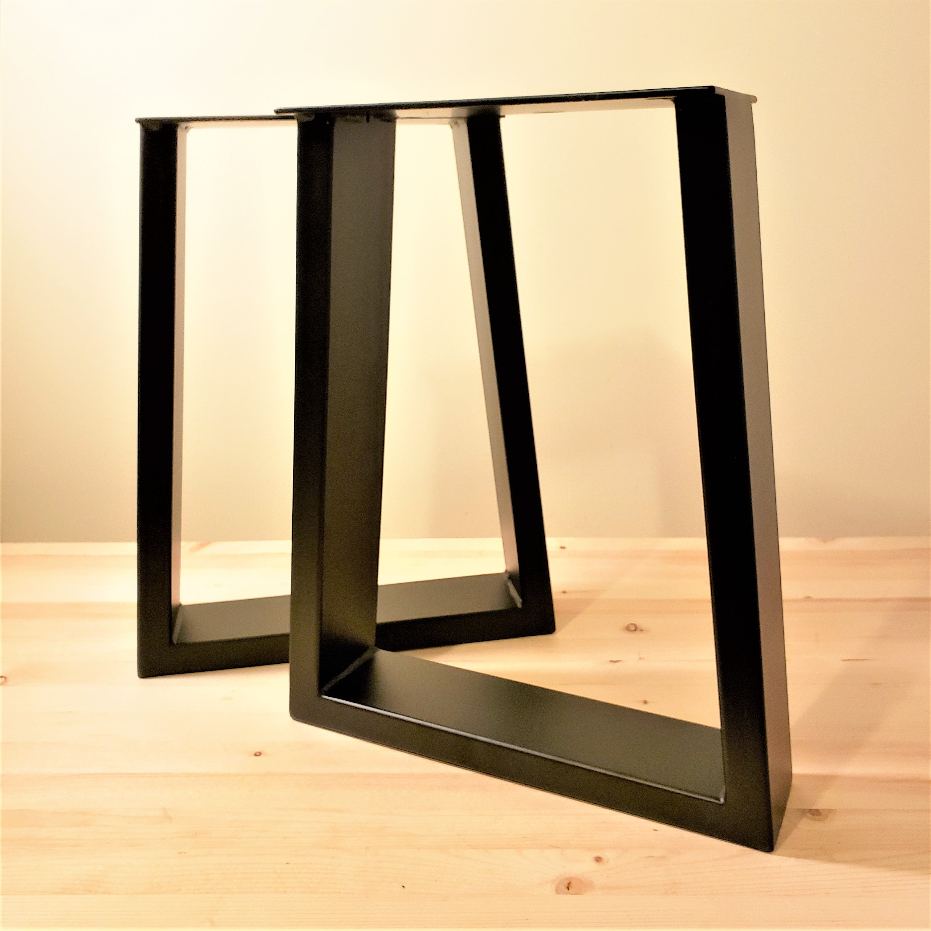 Metal table legs clearance black